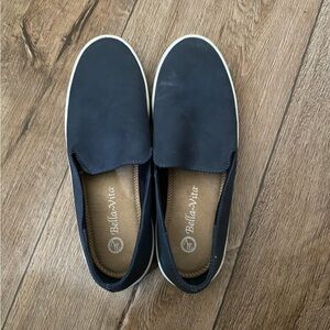 Navy blue Bella Vita slip ons